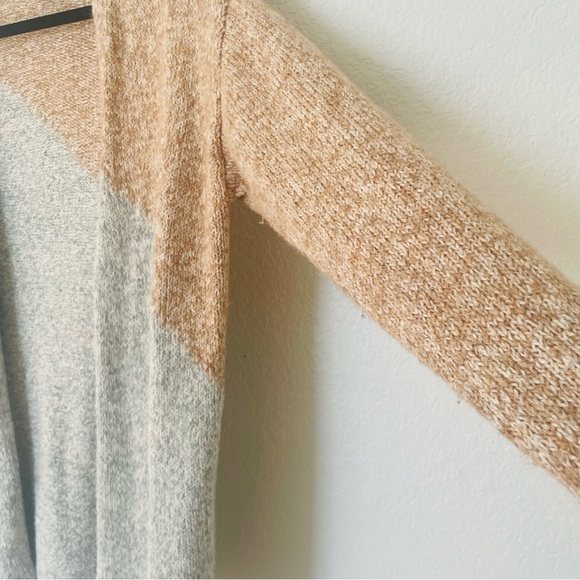 Cabi womans Colorblock Open Front Cardigan size XS snap button neutral soft - Picture 4 of 11